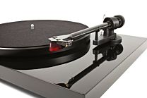 Pro-Ject Debut Carbon DC Turntable in Gloss Black- OPENBOX